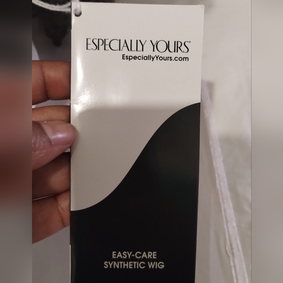 NWT Especially Yours Curly Synthetic Wig - Picture 5 of 15